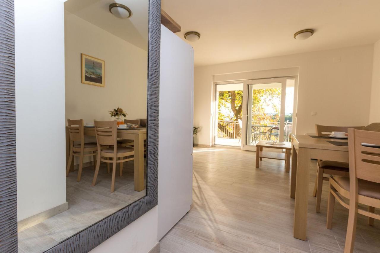 Apartmani Villa Paulo Starigrad Paklenica Dış mekan fotoğraf