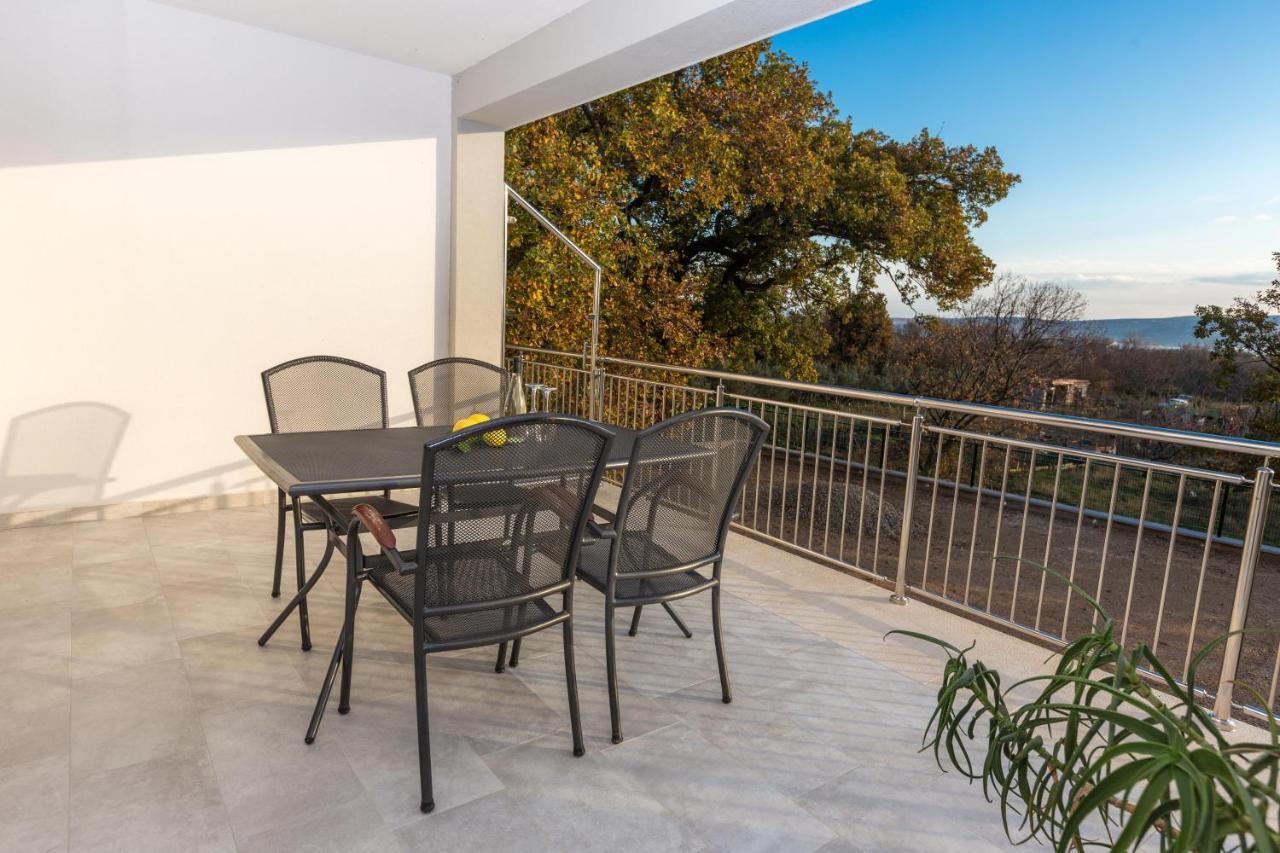 Apartmani Villa Paulo Starigrad Paklenica Dış mekan fotoğraf