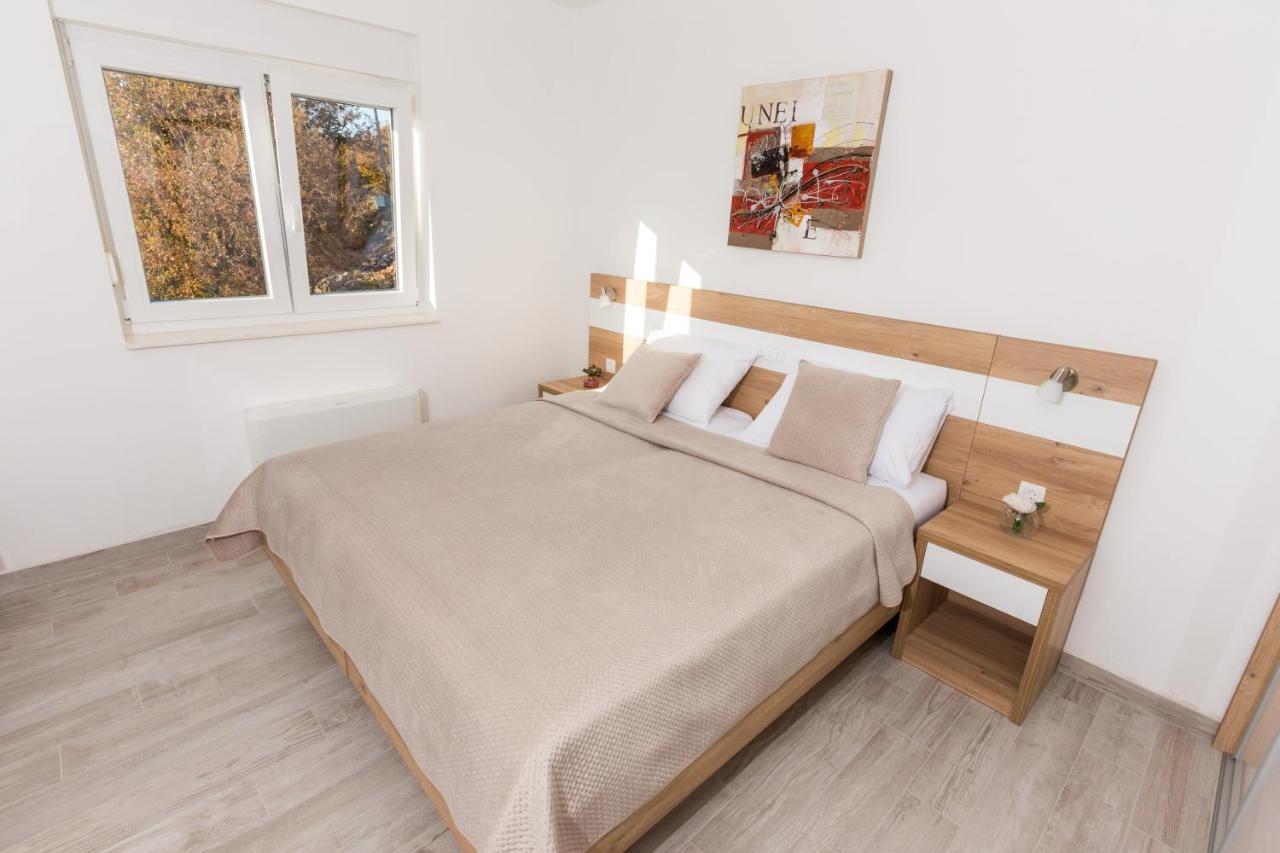Apartmani Villa Paulo Starigrad Paklenica Dış mekan fotoğraf