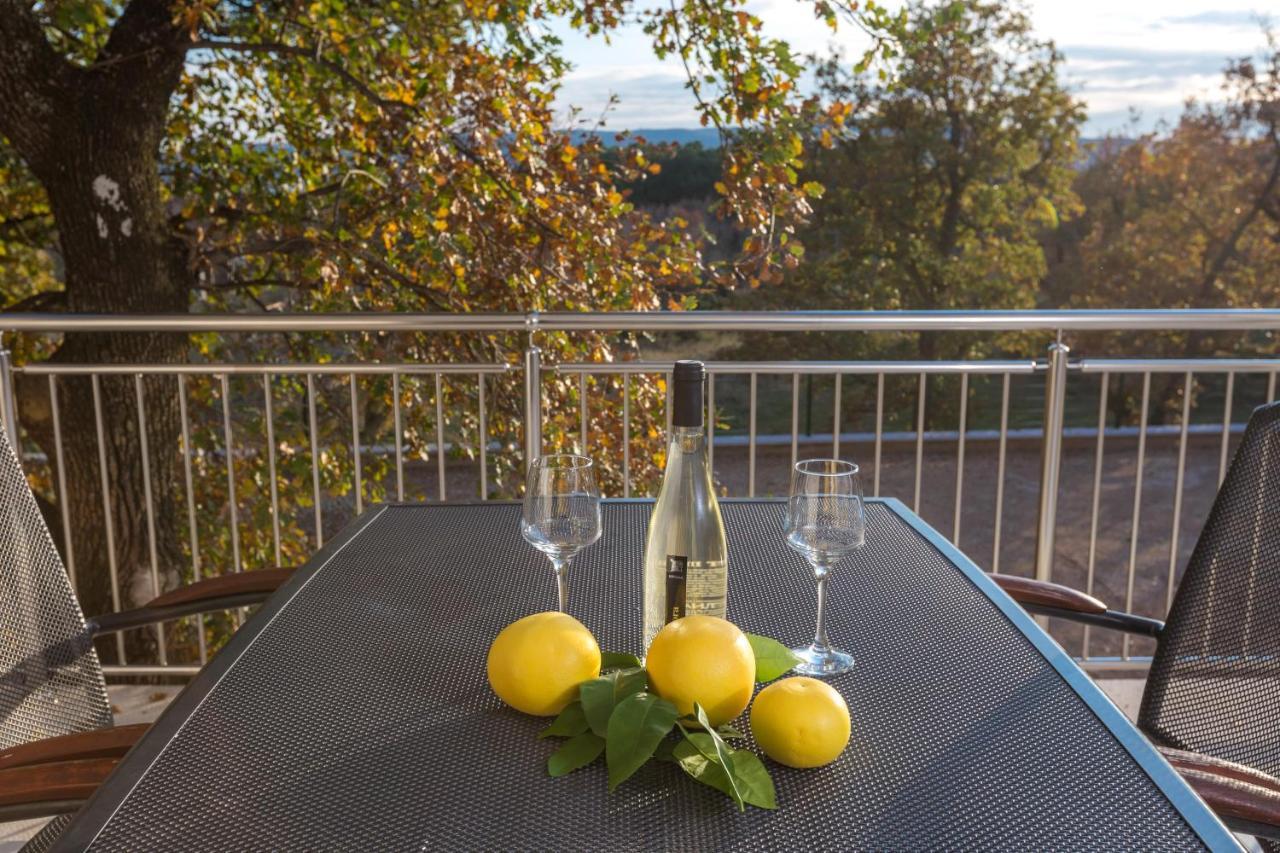 Apartmani Villa Paulo Starigrad Paklenica Dış mekan fotoğraf