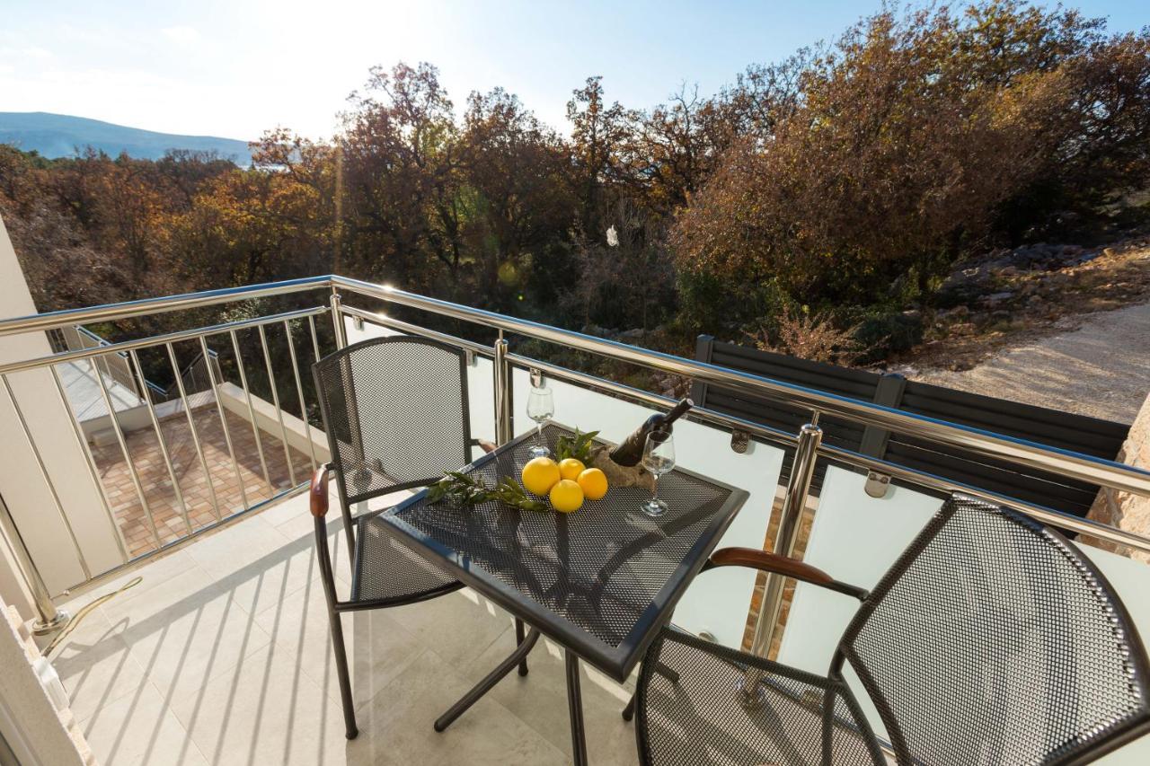 Apartmani Villa Paulo Starigrad Paklenica Dış mekan fotoğraf