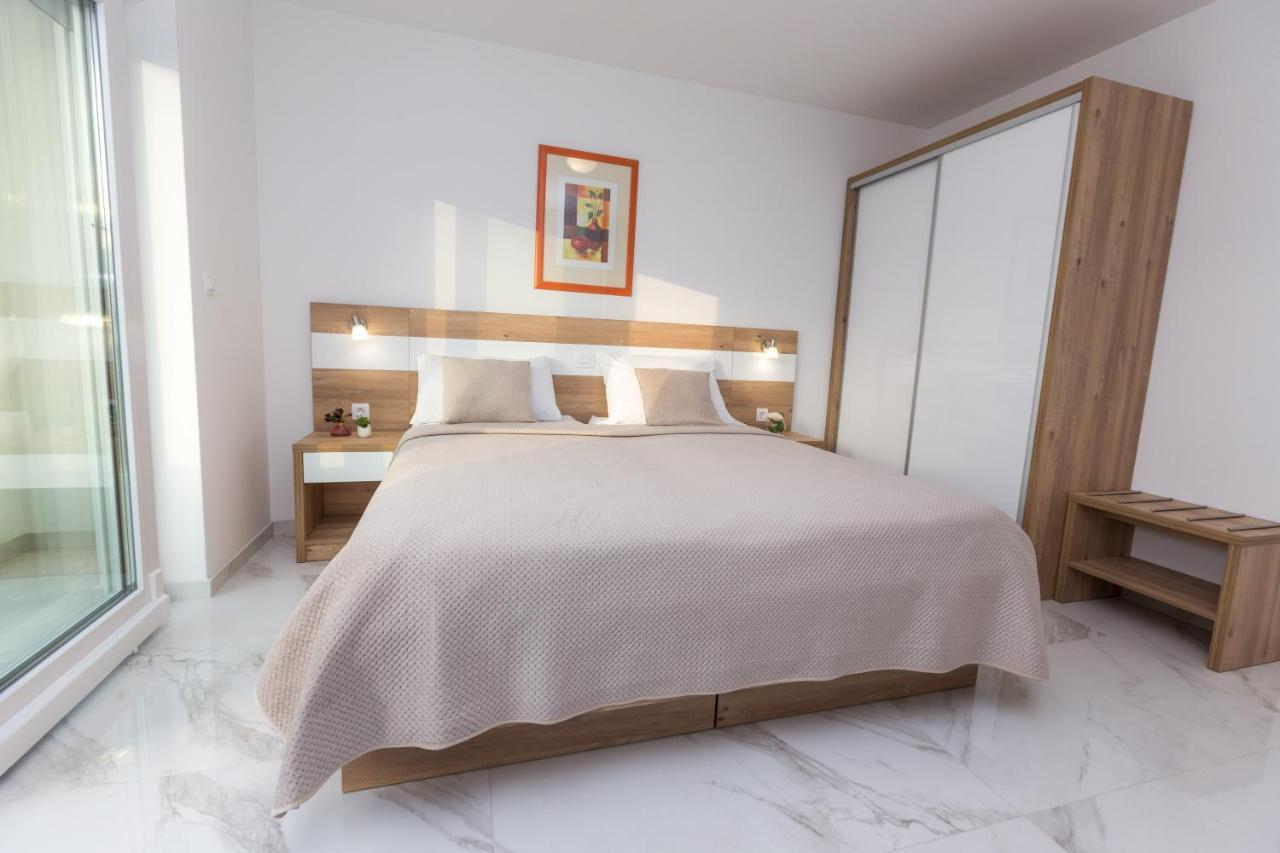 Apartmani Villa Paulo Starigrad Paklenica Dış mekan fotoğraf