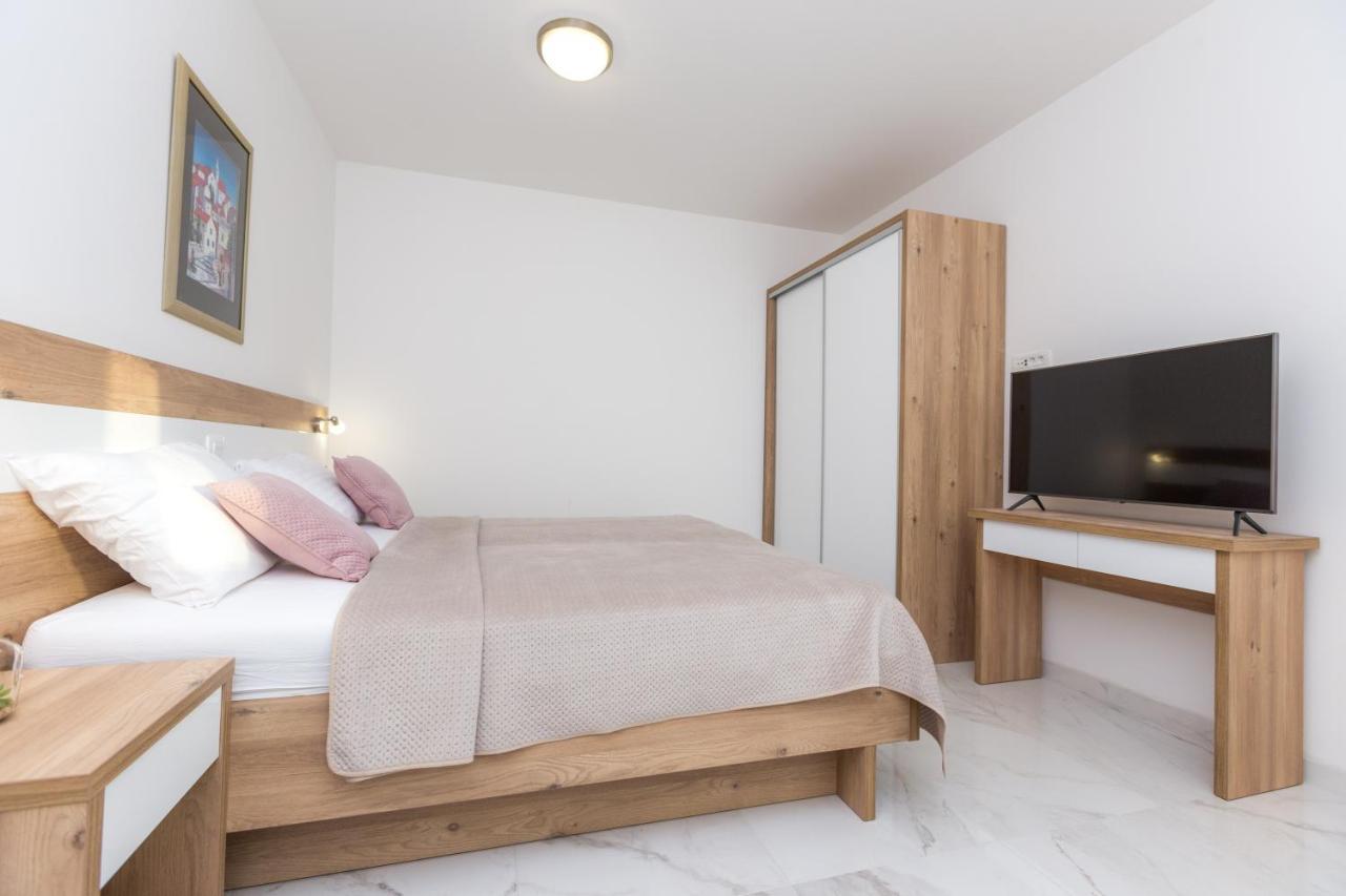 Apartmani Villa Paulo Starigrad Paklenica Dış mekan fotoğraf