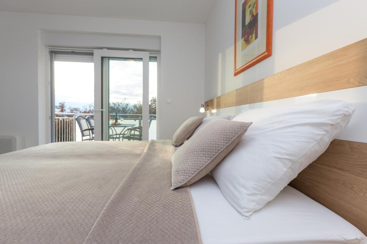 Apartmani Villa Paulo Starigrad Paklenica Dış mekan fotoğraf