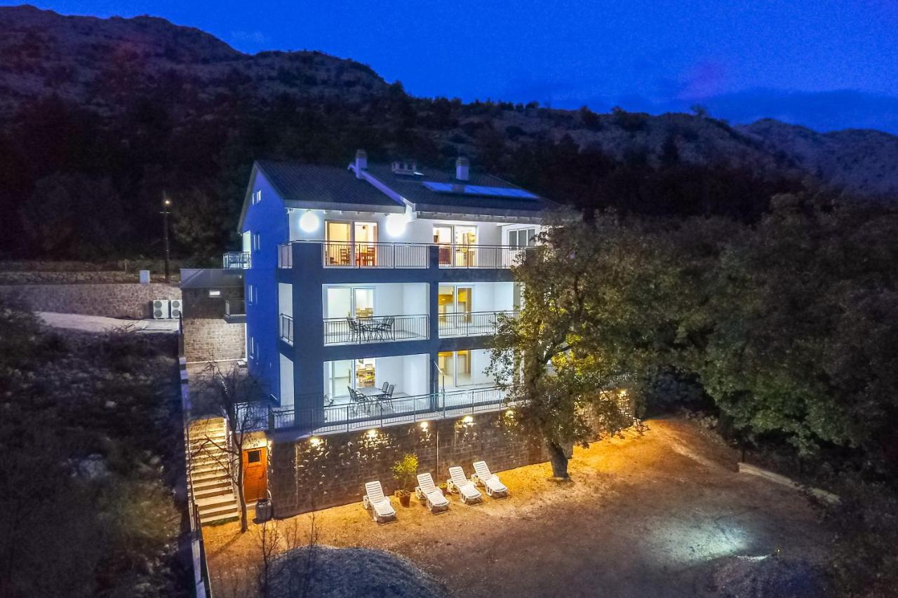 Apartmani Villa Paulo Starigrad Paklenica Dış mekan fotoğraf
